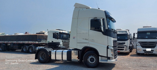 Imagem 3 de 10 de Volvo Fh460 Toco