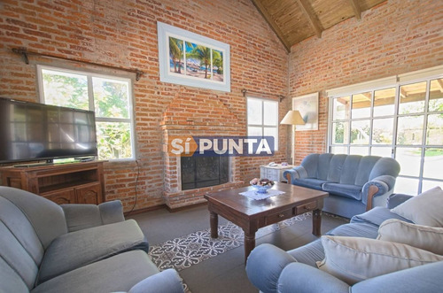 Imagen 6 de 30 de Casa En La Arbolada A La Venta