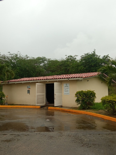 Imagen 25 de 29 de Apartamento En Guatire, La Mejor Zona, Remodelado, Concepto Abierto, Vista Panoramica, Cerca De Terminal De Pasajeros Y Centros Comerciales
