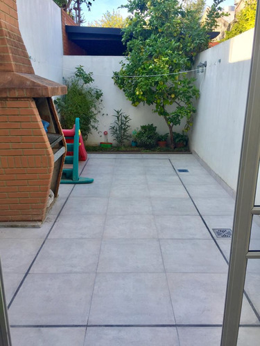 Venta Ph 2 Ambientes Con Patio Planta Baja Monte Castro