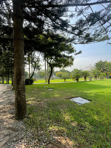 Vendo Mausoleo Familiar Perpetuo 10 Niveles, Plan Lujo Campo Fe Huachipa