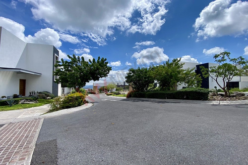 Terreno En Venta En Cardón Zibatá, Clúster Colindante A Campo De Golf Y Frente A Parque!
