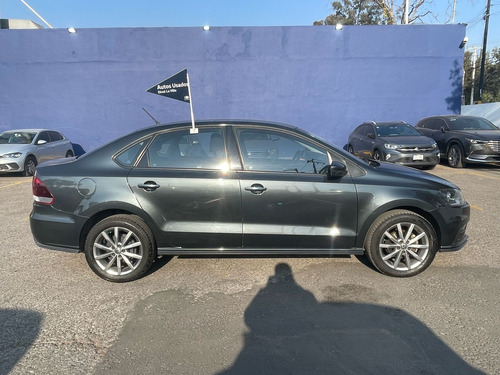 Volkswagen Vento 1.6 Confortline At