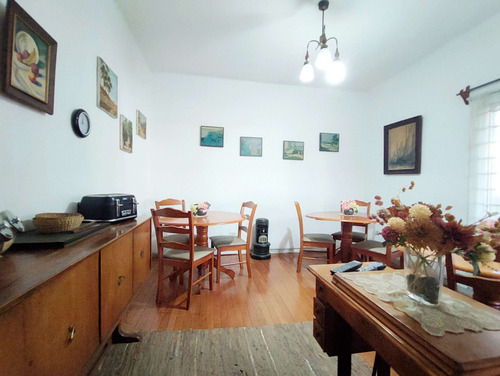 Venta De Propiedad Comercial En Centro De Quilpué, 5h+5b+4e