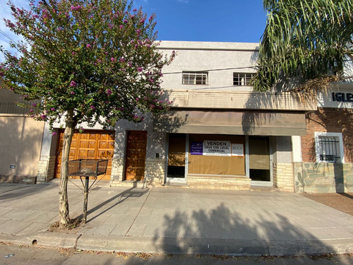 Casa En Venta En Lobos