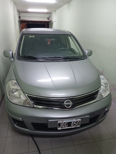 Nissan Tiida 1.8 Visia 5 p