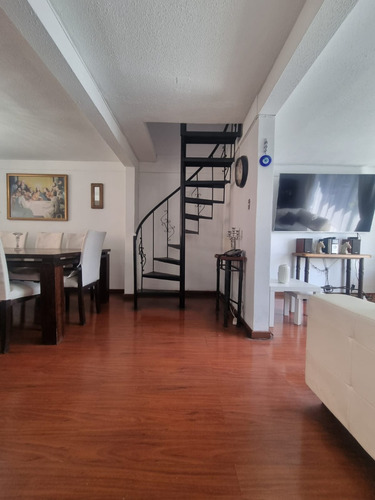 Casa En Villa Los Héroes, Pasaje Cerrado.