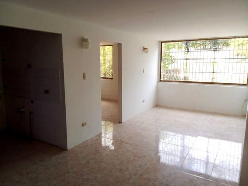 Venta De Apartamento En Guatire - El Castillejo