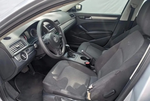Imagen 6 de 8 de Vw Passat Comfort 2015 Plata Reflex Garantia