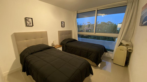 Apto De 2 Dorm, Vista Al Mar! Con Parrillero Propio!
