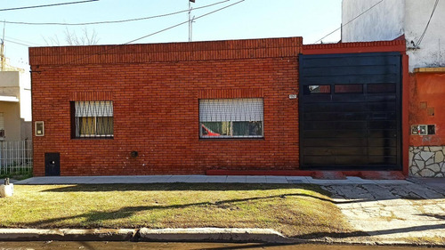 Imagen 1 de 9 de Casa En Venta.