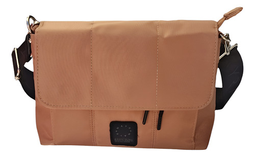 Bandolera Amayra Color Beige Beige Lisa Níquel Negro