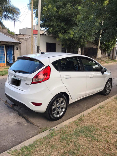Ford Fiesta Kinetic Design 1.6 Design 120cv Titanium 2013