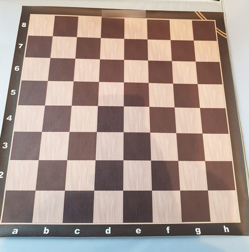 Imagen 1 de 2 de Tablero De Ajedrez De Cuerina Vip - Full 6 X 6 Cm Escaque