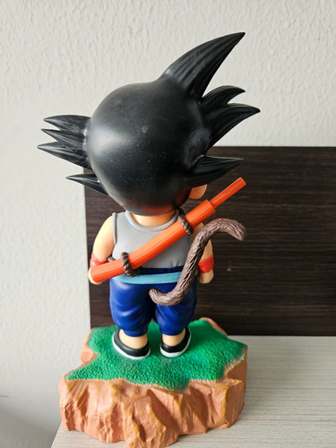 Figura Kid Goku Con Báculo Sagrado, 18 Cm - Dragon Ball