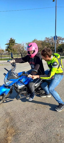 Imagen 4 de 4 de Clases De Manejo De Moto 110cc