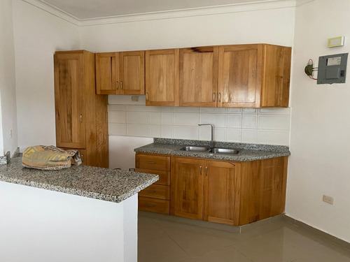 Alquilo Amplia Apartamento En La Marginal Las Americas