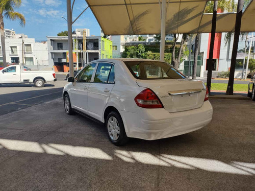 Imagen 7 de 14 de Nissan Tiida 2015 4p Sedán Sense L4/1.8 Man