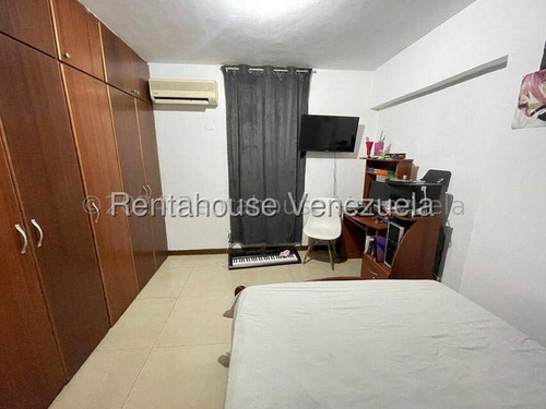 Daniela Linarez Vende Excelente Apartamento En Urbanizacion Del Este De Barquisimeto Con Todos Los Servicios Básicos Acabados De Primera Y Seguridad Las 24 Horas