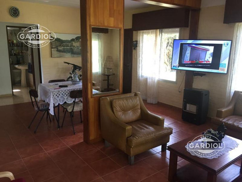 Venta De Casa En Balneario Santa Ana, Departamento De Colonia.