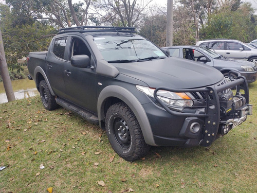 Imagem 15 de 15 de Mitsubishi L200 2.4 Triton Savana Cab. Dupla 4x4 4p