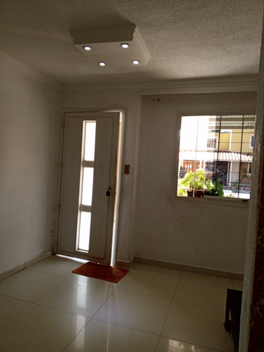 Tree002 Elegante Town House En Laguna Club De 180m2