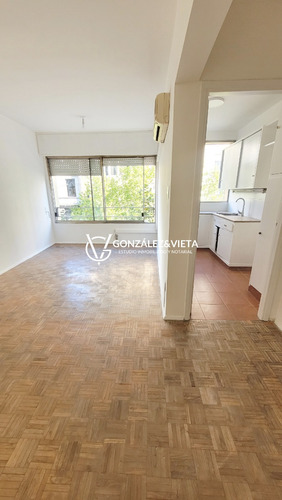 Apartamento De 2 Dormitorios En Zona Centro