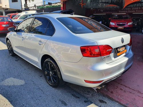 Imagem 7 de 11 de Volkswagen Jetta 2014 2.0 Comfortline Flex 4p Automática