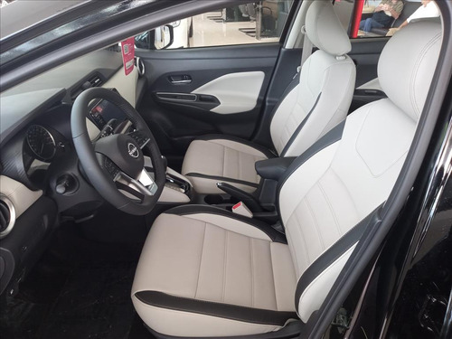 Nissan Versa 1.6 16V FLEX EXCLUSIVE XTRONIC