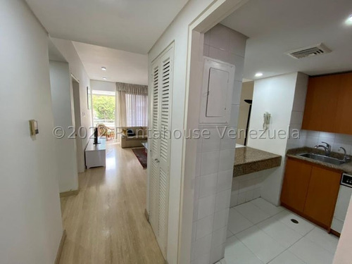Imagen 6 de 25 de Apto En Alquiler. Altamira. Mls #22-16939 Vanessa Sayago. 04125866548