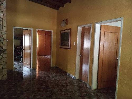 Imagen 4 de 18 de Casa En Venta En La Candelaria Maracay // 04243385555