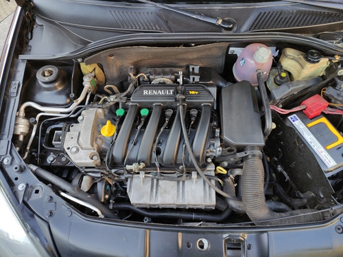 Imagen 16 de 16 de Renault Clio 2007 1.6 Infinit