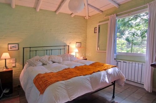 Casa En Venta Y Alquiler Temporal En La Barra, Excelente Comodidades, Muy Lindo Entorno, 3 Dormitorios