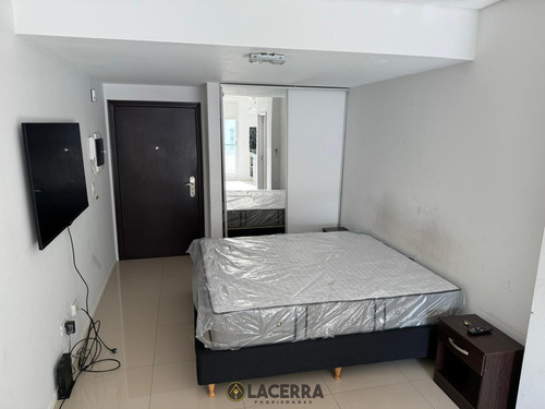 Depto 1 Amb. Con Balcón. Edificio Con Terraza, Piscina Y Seguridad 24 Hs