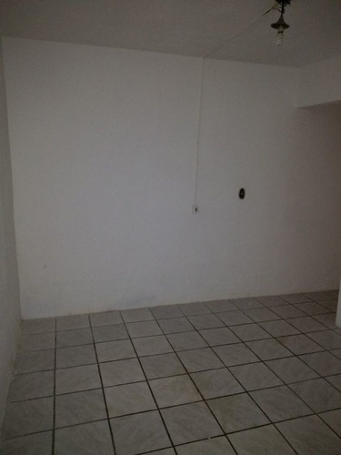 Imagem 2 de 7 de Casa Para Aluguel Em Centro - Ca000010