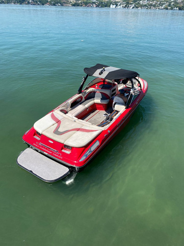 Lancha Centurion Enzo 240