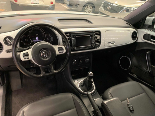 Imagen 6 de 12 de Volkswagen Beetle 2.5 Sport Std 6 Vel Ac 2015
