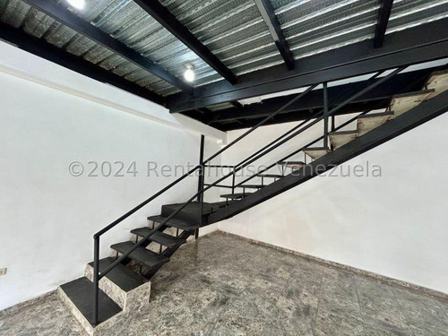 Gabi Irastorza De Rentahouse Alquila Excelente Local Comercial Codigo 24 26989 En Barquisimeto Carrera 25 Zona Este, De Facil Acceso, Local Con Agua Constante, Santamaria Y Muy Buen Estado, Comunicate