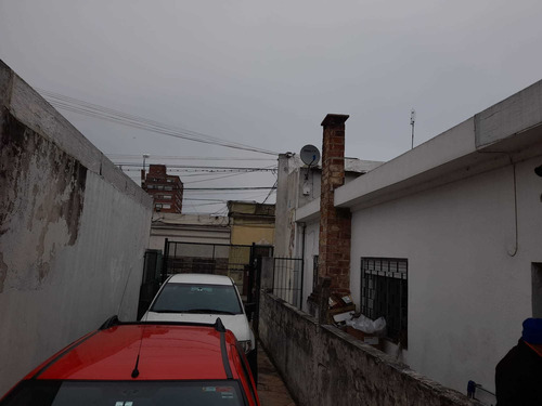 Imagen 3 de 5 de 1217 Venta Casa C/cancha De Futbol 5 Paso Molino