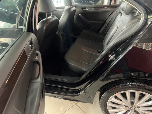 Volkswagen Jetta 2.0 Comfortline Flex Aut 4p