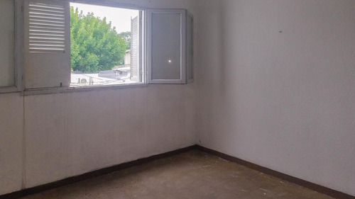 Imagen 7 de 8 de 119 E/ 35 Y 36 La Plata - Departamento 2 Dormitorios En Venta