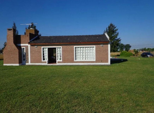 Imagen 3 de 13 de Quinta Venta 1 Baño 1 Patio Y Pileta 3 Cocheras 2000 Mts 2 Totales - Abasto