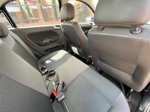 Volkswagen Voyage 2018 1.6 Comfortline
