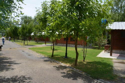 Imagen 26 de 30 de Venta De Hermoso Complejo De Cabañas Con Galpón En Guernica