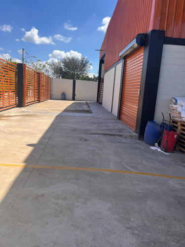 Nave En Alquiler Los Rieles De Gurabo