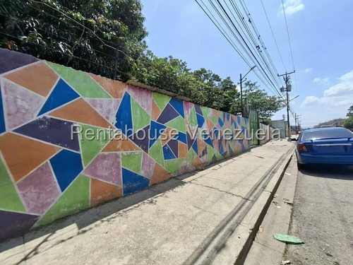 Excelente Oportunidad De Inversion Lote De Terreno En Venta Comercial Y Residencial Cercano A Comercios Via Principal A Pie De Calle Con Dos Locales Comerciales Y Casa De Habitacion Listo Para Ti.