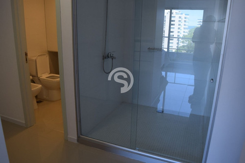 Apartamento En Venta - Brava- Ref: 3982