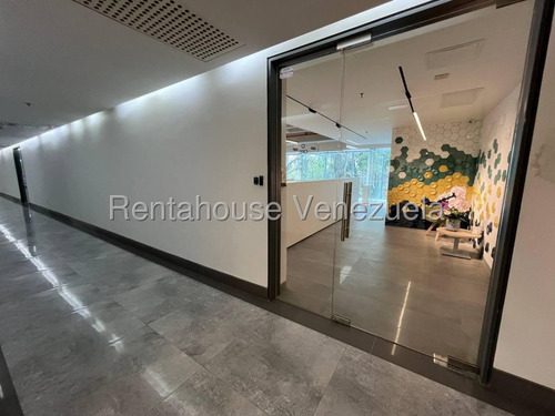 Alquiler De Oficina En Los Naranjos Del Cafetal Torre Q Jlrp Mls 25-18047