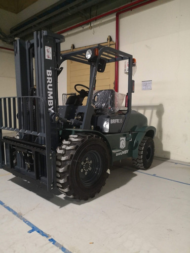 Autoelevador Todoterreno Brumby 3,5 Tn - Diesel Xinchai