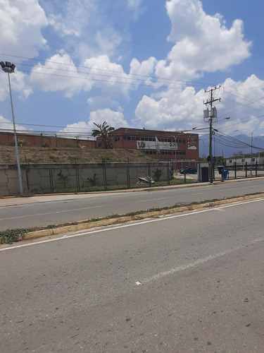 Imagen 2 de 11 de Terreno Frente Hiper Central De Guatire